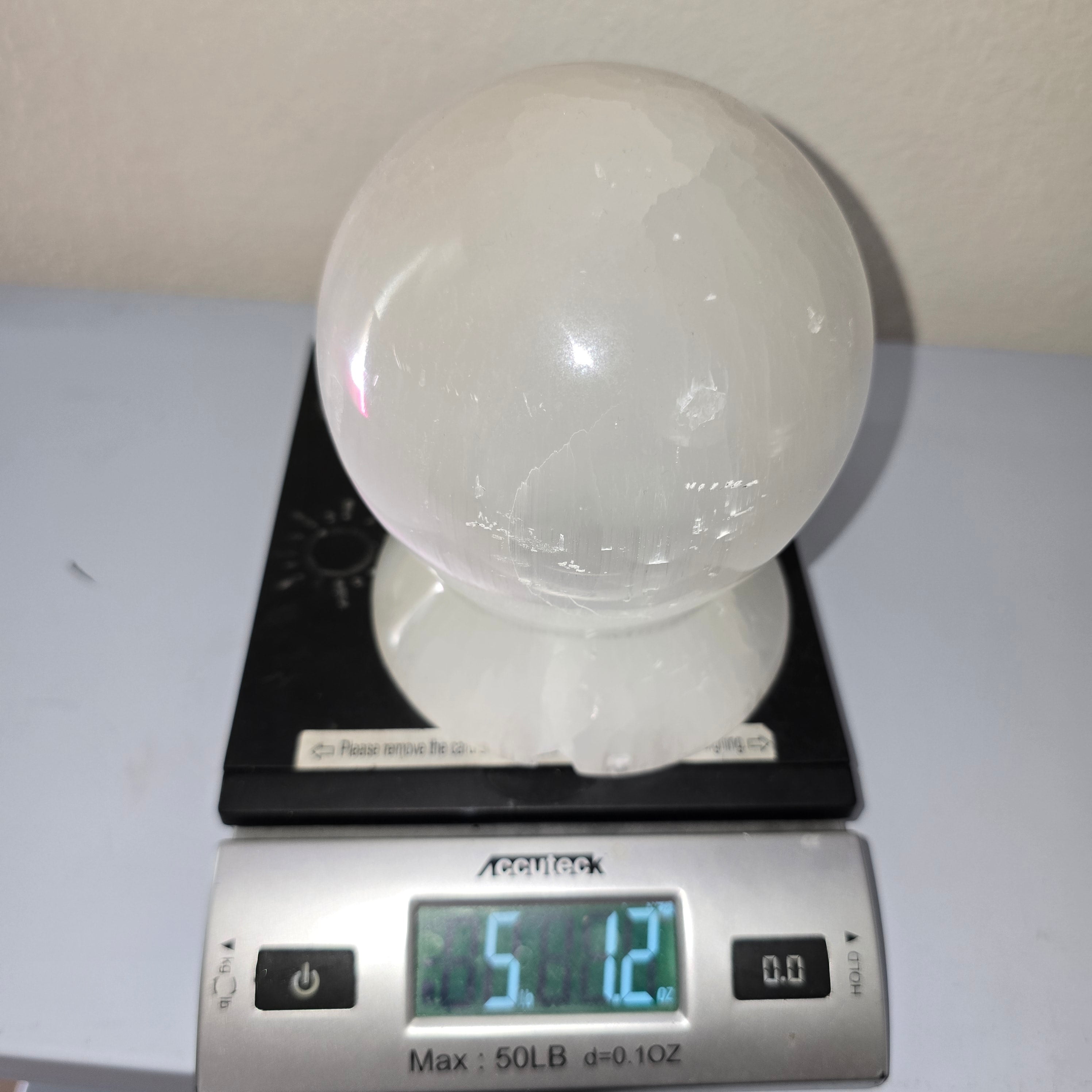 Selenite sphere for lamp